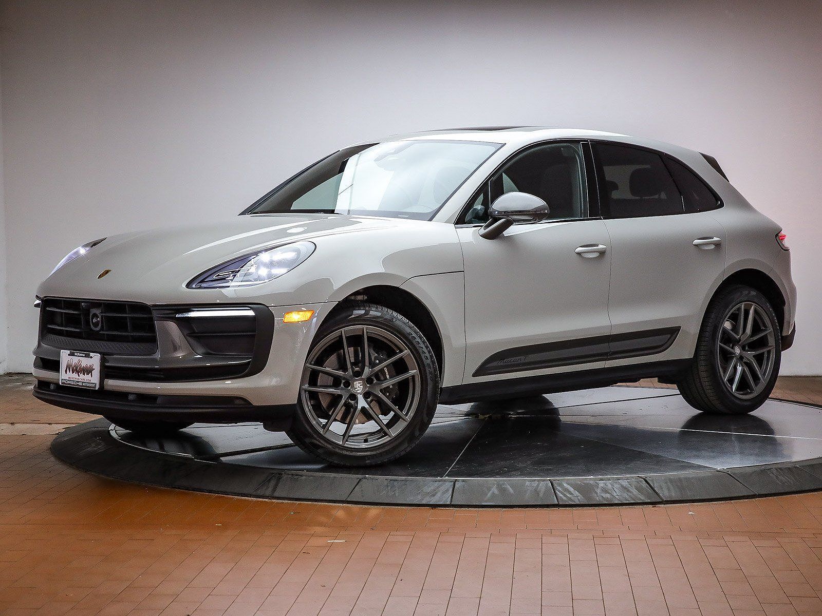 2025 PORSCHE Macan
