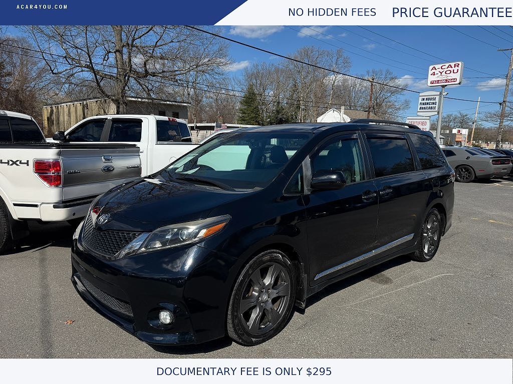 2019 TOYOTA Sienna