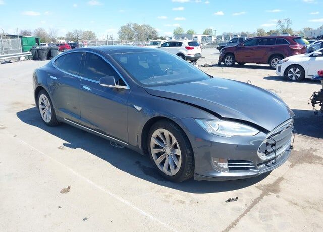 2015 TESLA Model S