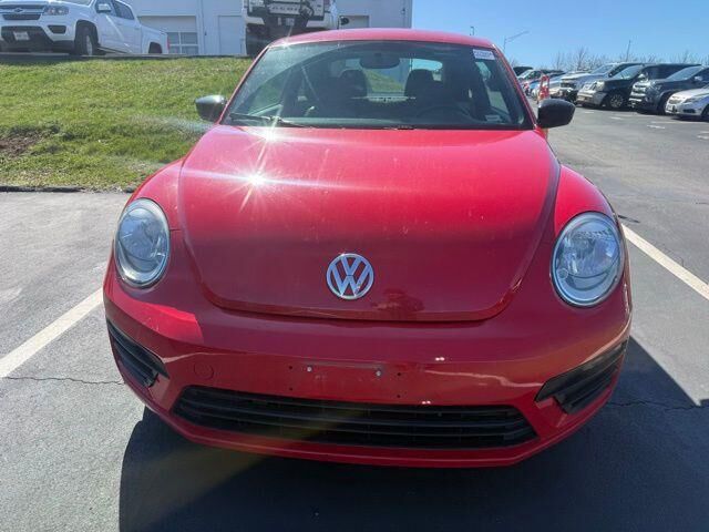 2018 VOLKSWAGEN Beetle