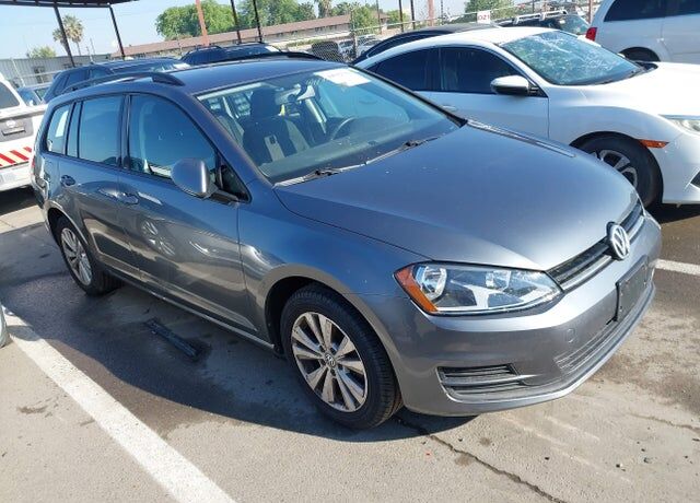 2017 VOLKSWAGEN Golf SportWagen