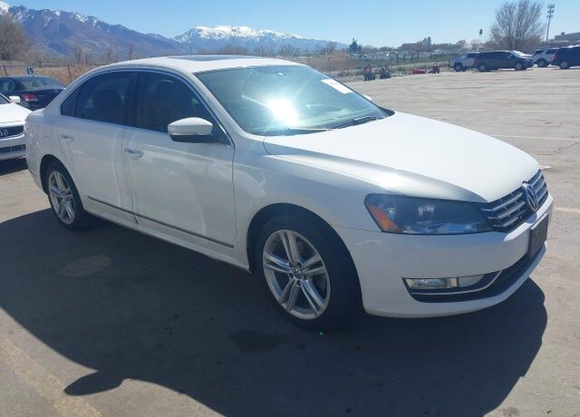 2014 VOLKSWAGEN Passat