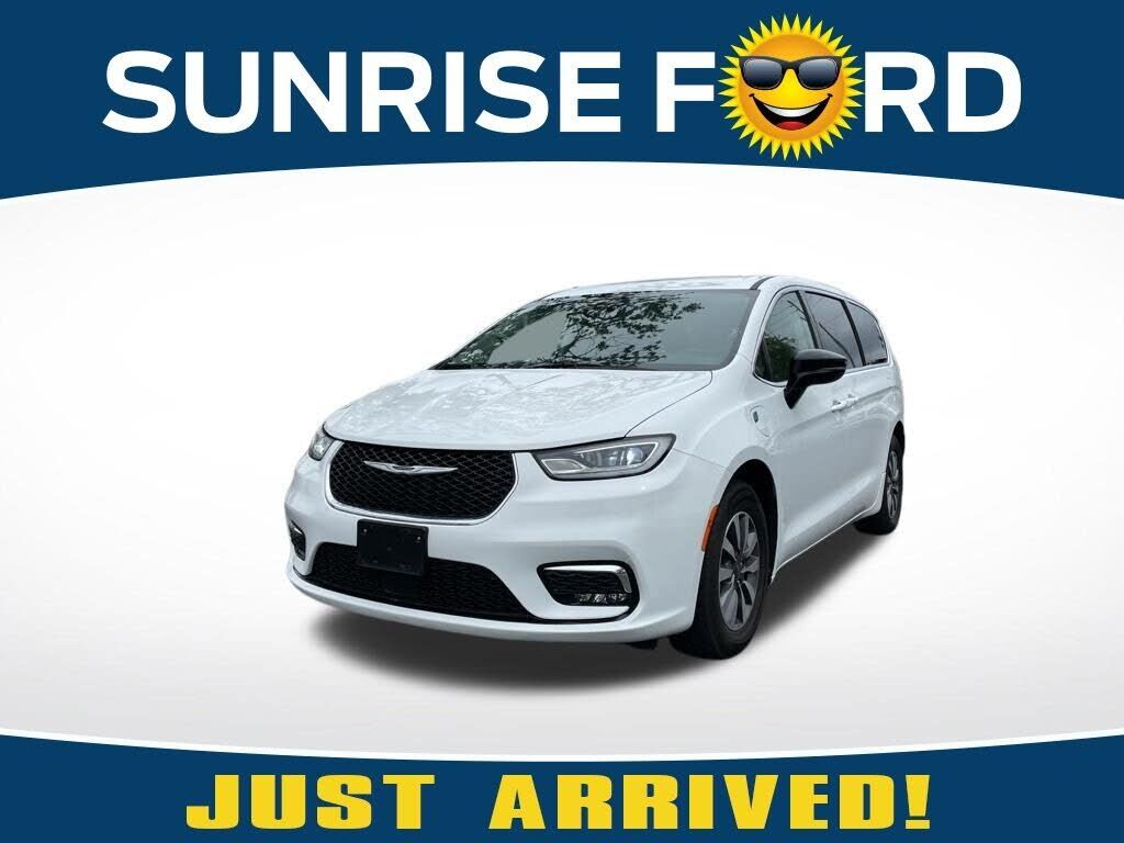 2024 CHRYSLER Pacifica