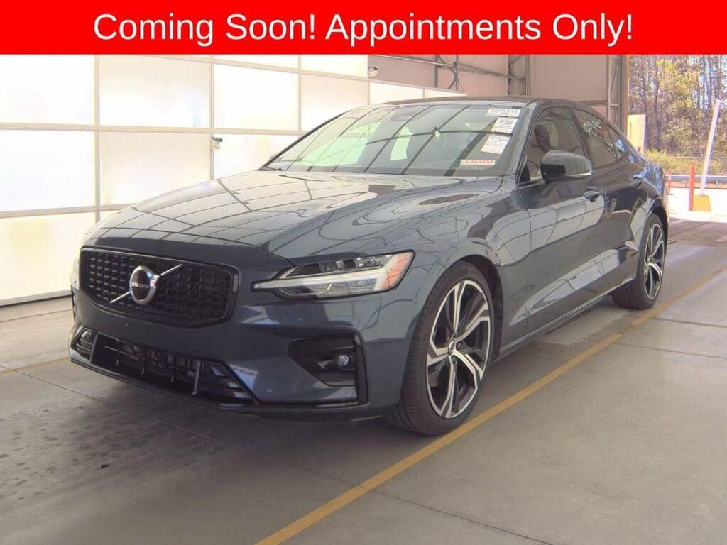 2024 VOLVO S60
