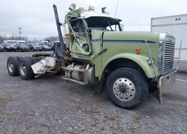 2002 FREIGHTLINER FLD120