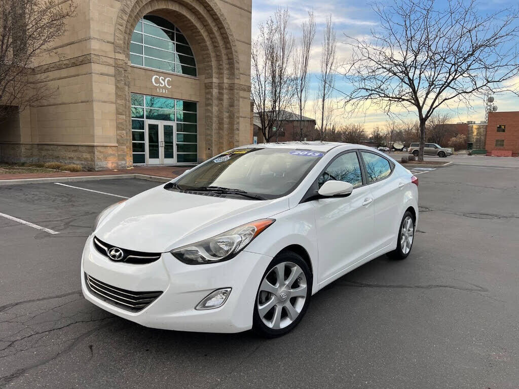 2013 HYUNDAI Elantra