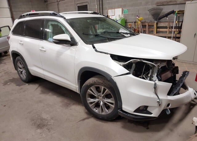 2014 TOYOTA Highlander