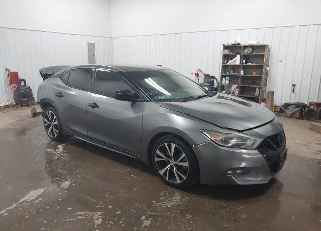 2017 NISSAN Maxima