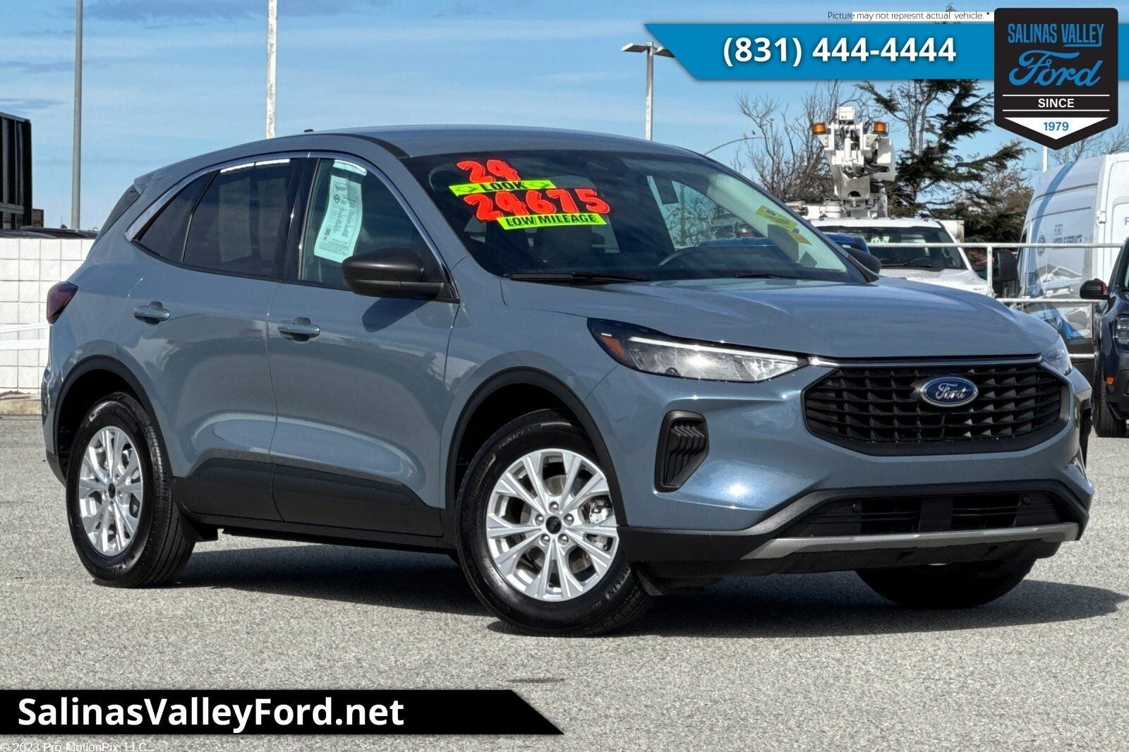 2024 FORD Escape