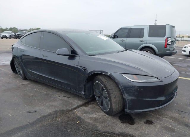 2025 TESLA Model 3