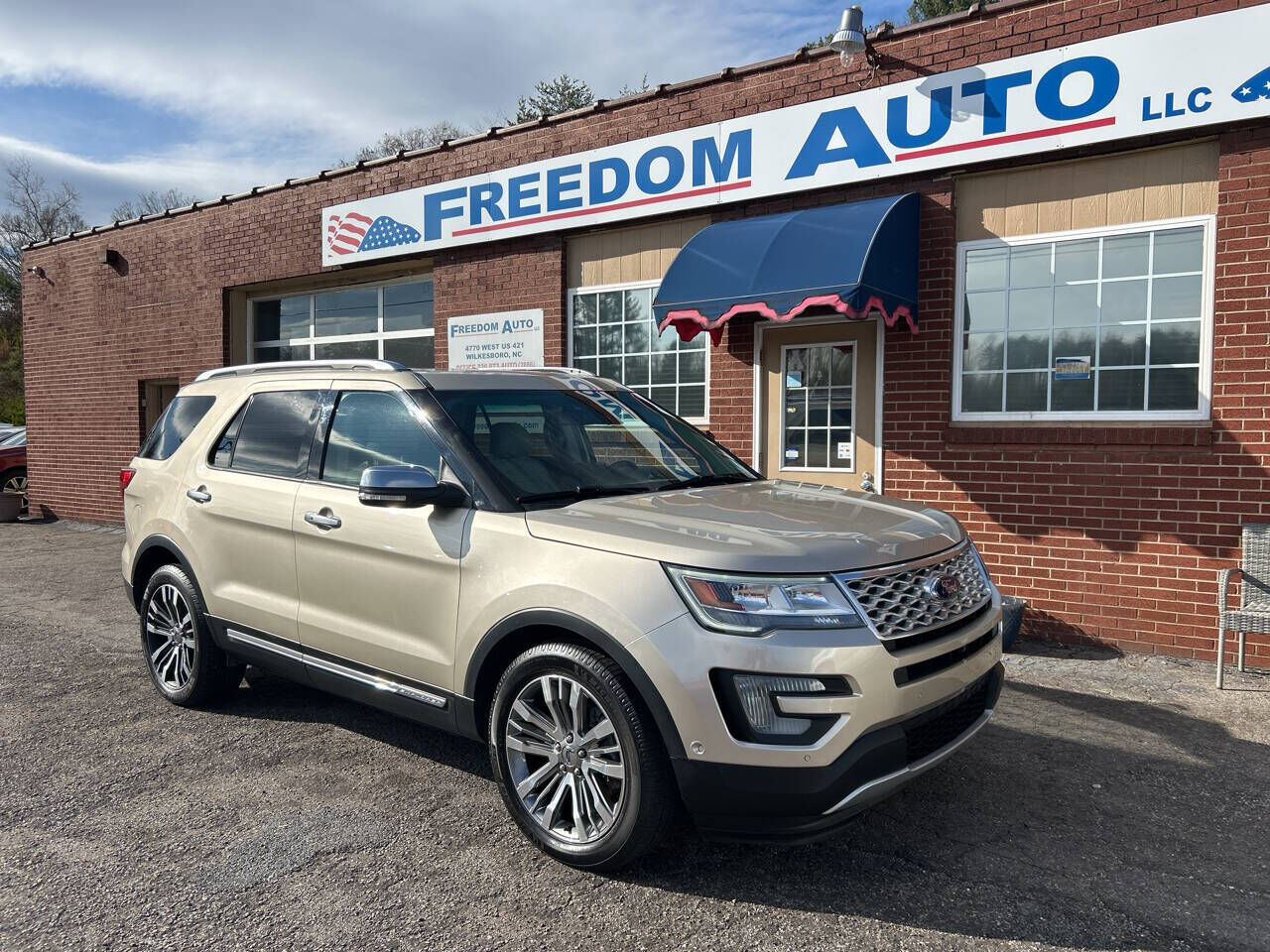 2017 FORD Explorer