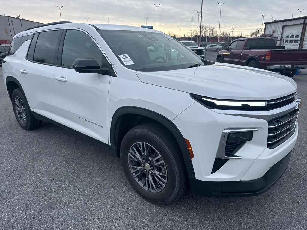 2024 CHEVROLET Traverse