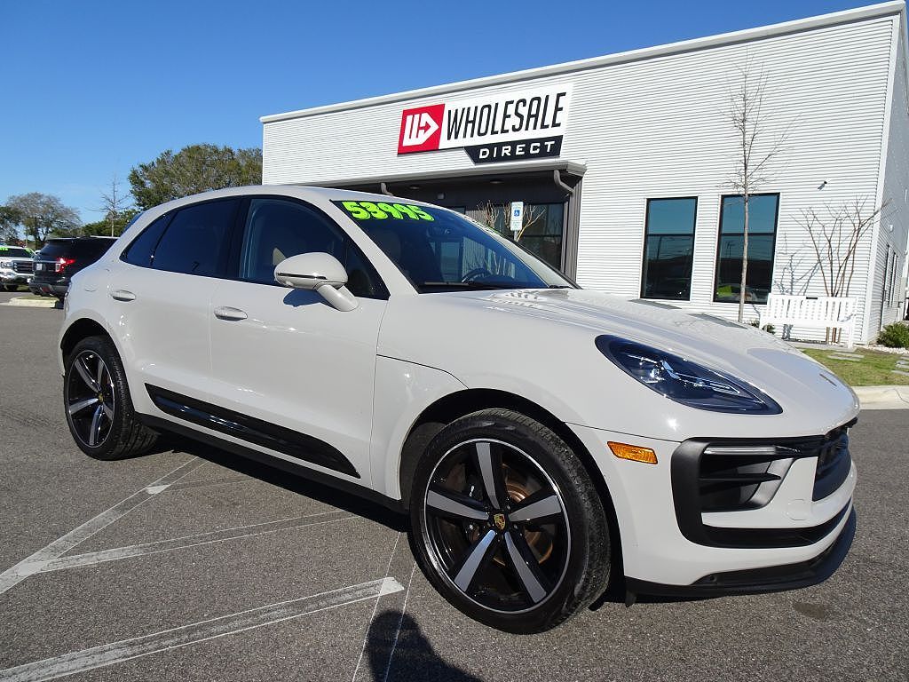 2023 PORSCHE Macan