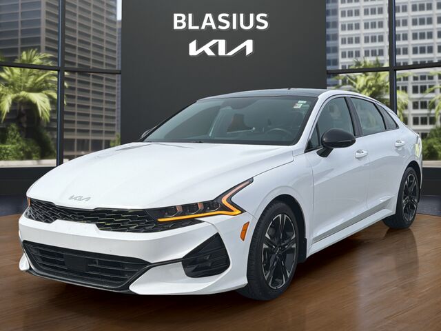 2022 KIA K5