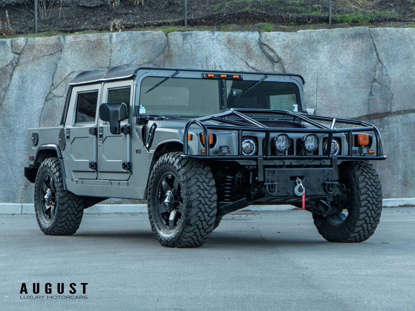 HUMMER H1