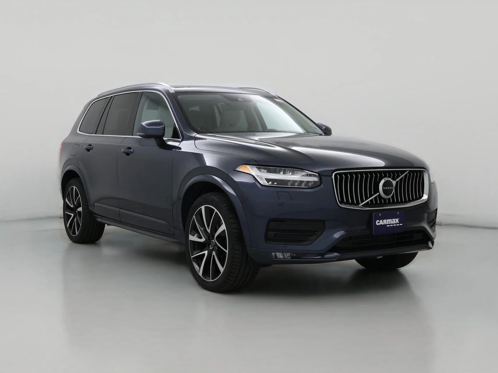 2022 VOLVO XC90
