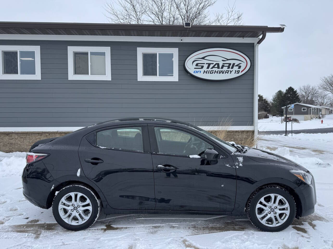 2017 TOYOTA Yaris