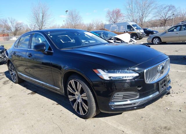 2025 VOLVO S90