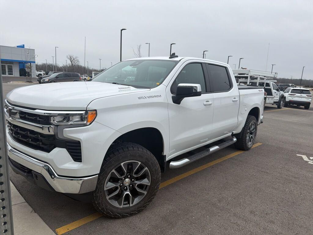 2024 CHEVROLET Silverado