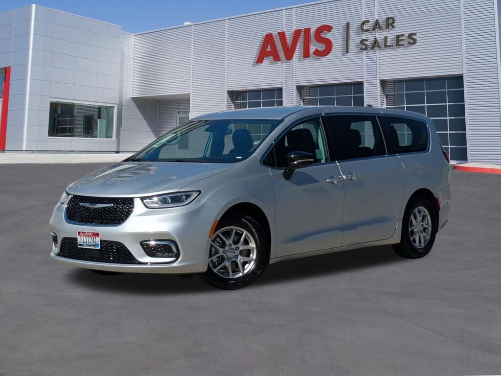 2024 CHRYSLER Pacifica