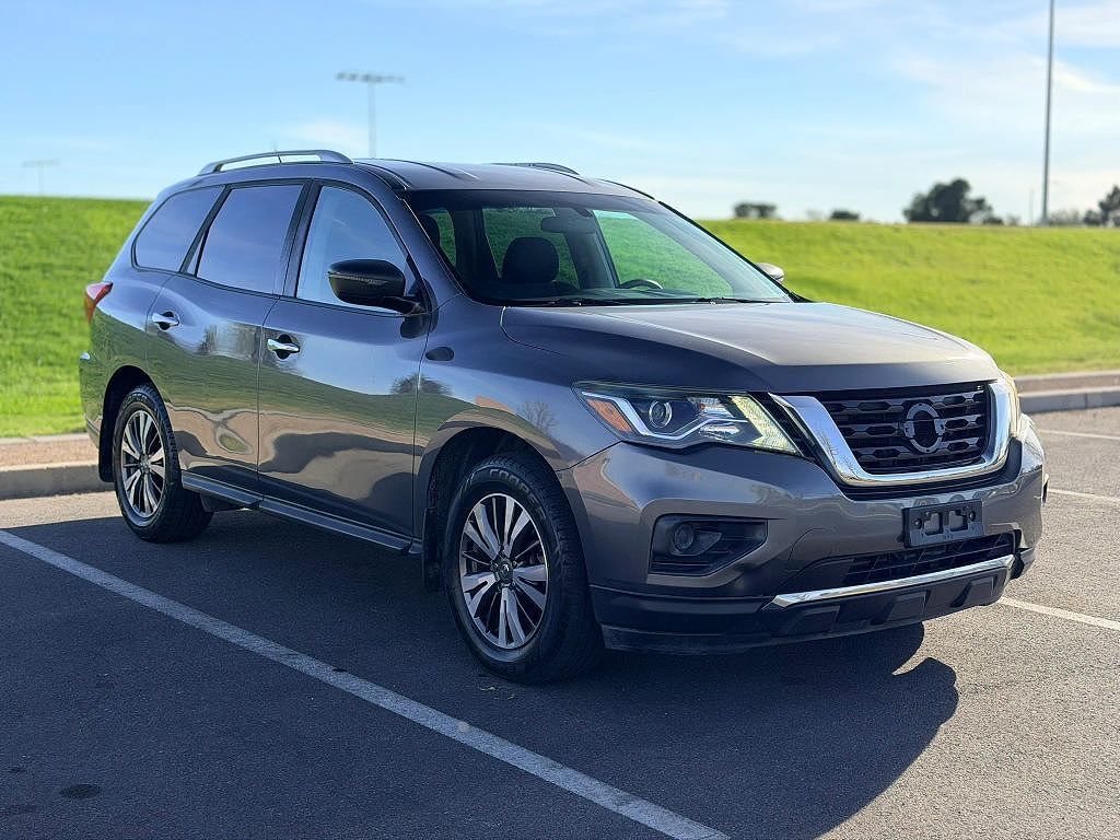 2017 NISSAN Pathfinder