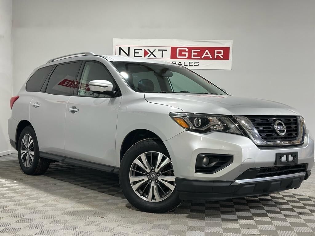 2017 NISSAN Pathfinder