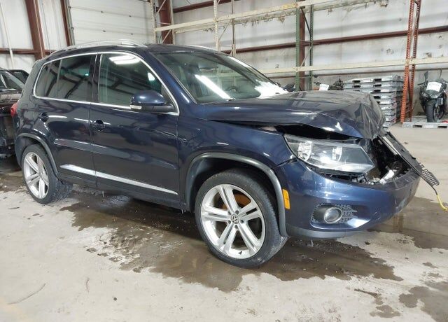 2016 VOLKSWAGEN Tiguan