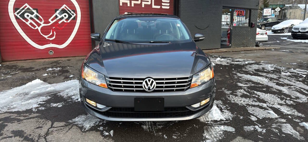 2014 VOLKSWAGEN Passat