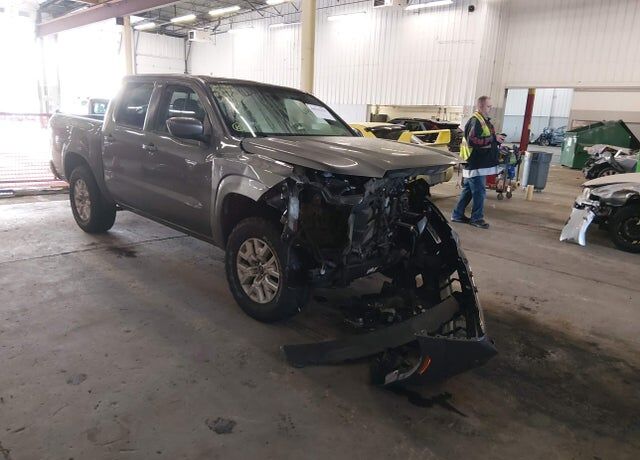 2022 NISSAN Frontier