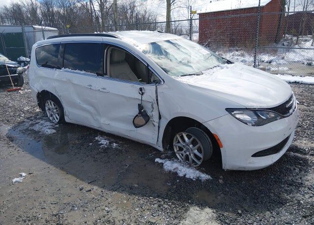 2021 CHRYSLER Voyager