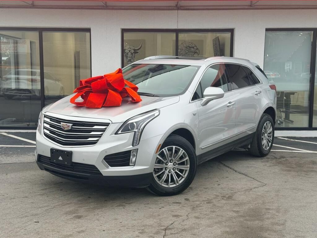 2017 CADILLAC XT5