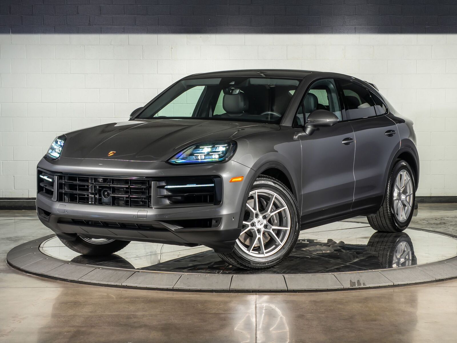 2025 PORSCHE Cayenne
