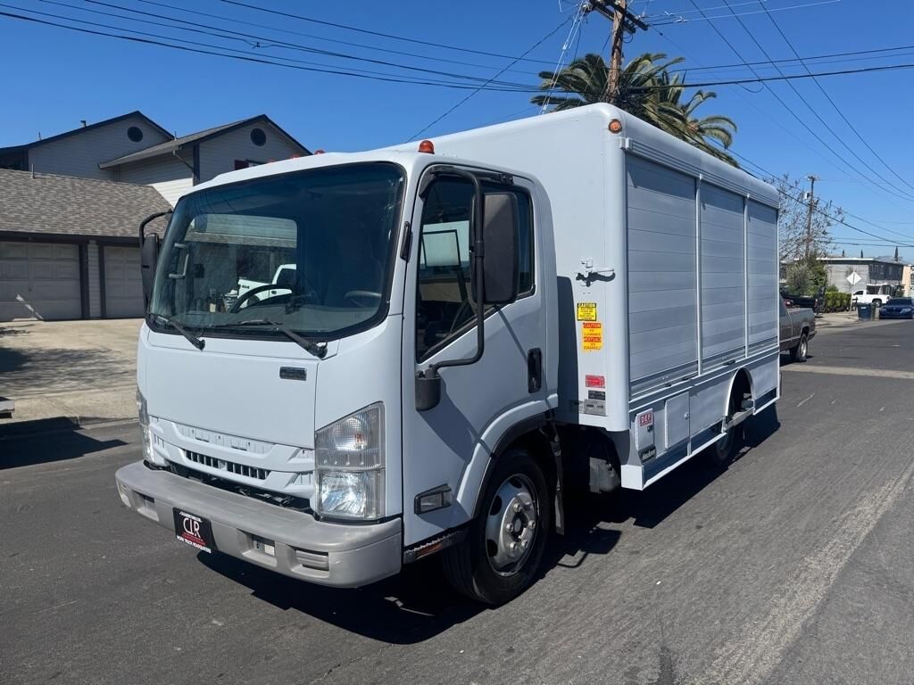 2017 ISUZU NQR/NRR