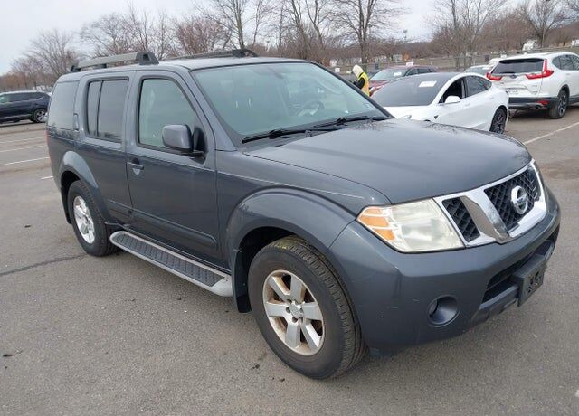 2011 NISSAN Pathfinder