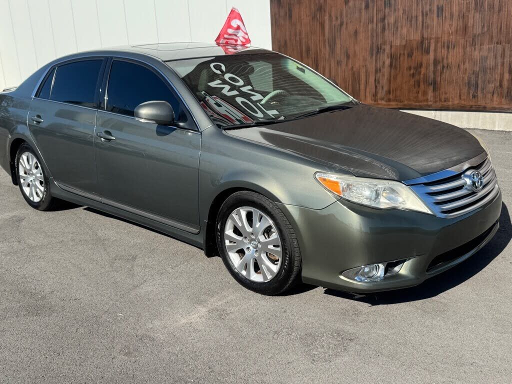 2012 TOYOTA Avalon