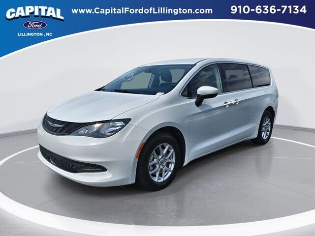 2023 CHRYSLER Voyager