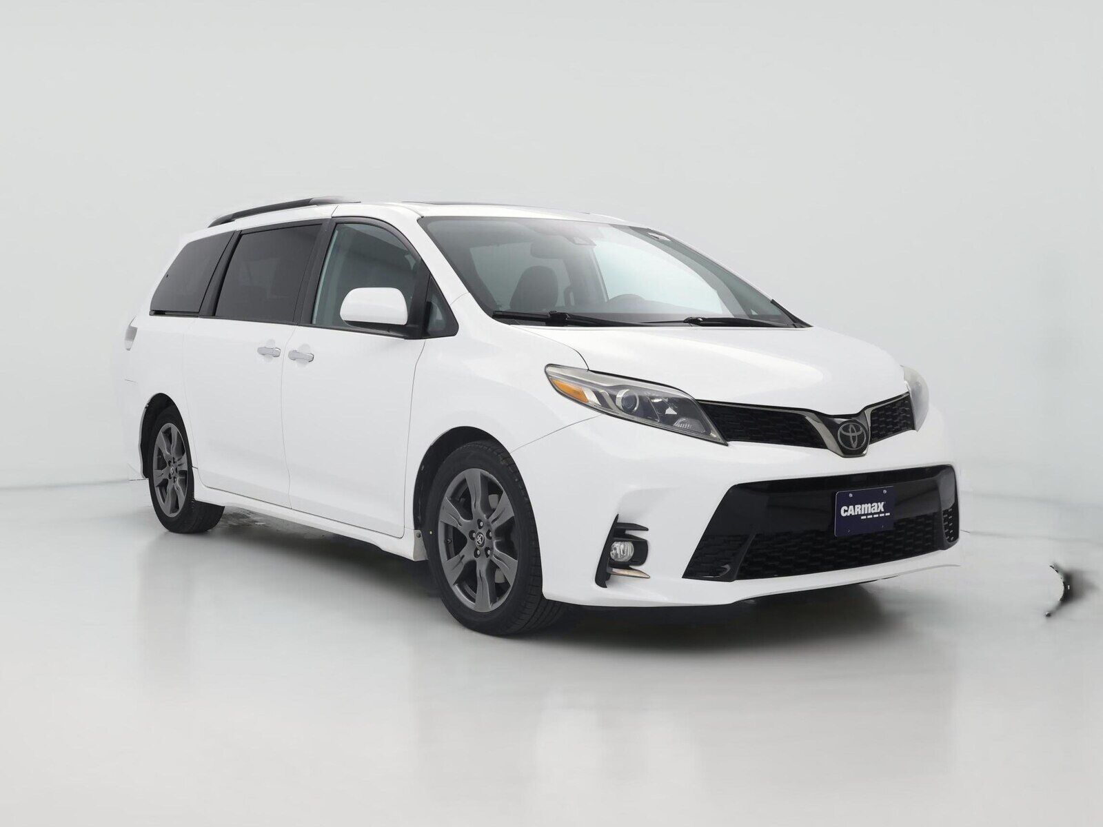 2019 TOYOTA Sienna