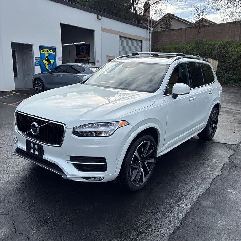 2019 VOLVO XC90