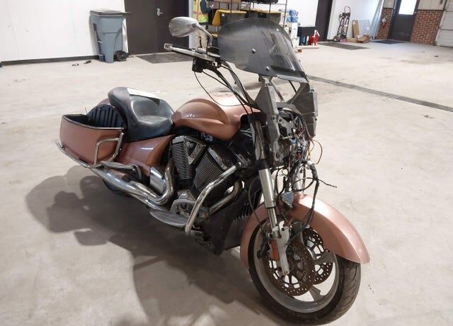 2013 VICTORY Cross Country Tour