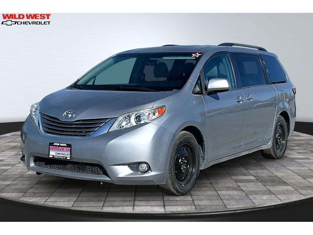 2017 TOYOTA Sienna