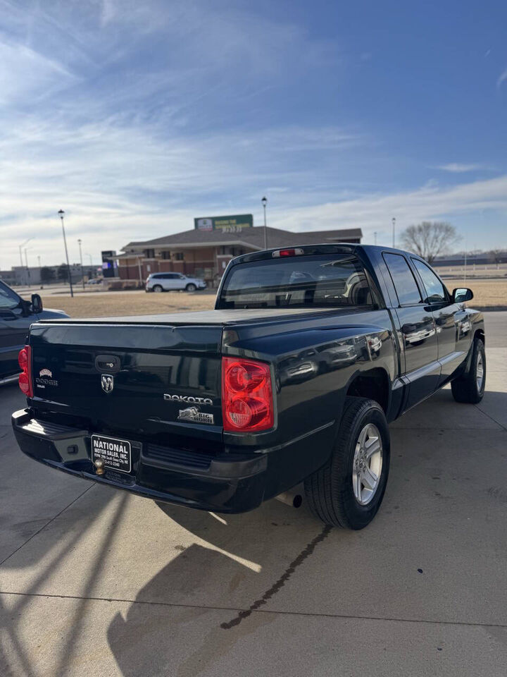 2011 DODGE Dakota