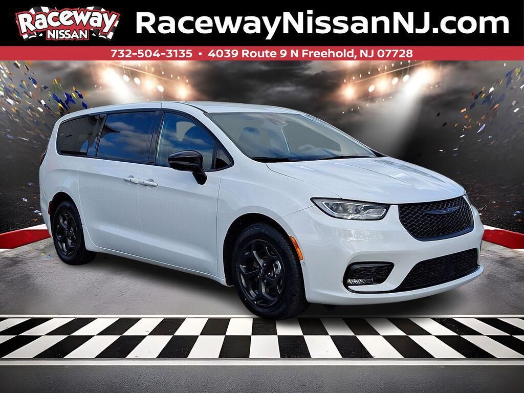 2024 CHRYSLER Pacifica