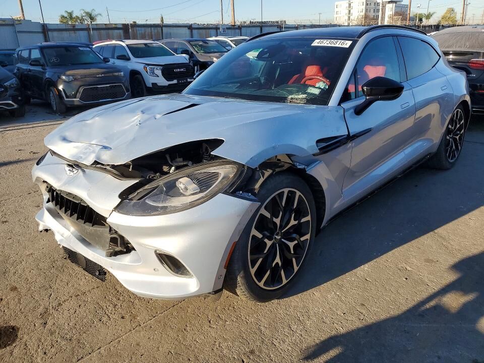 2021 ASTON MARTIN DBX