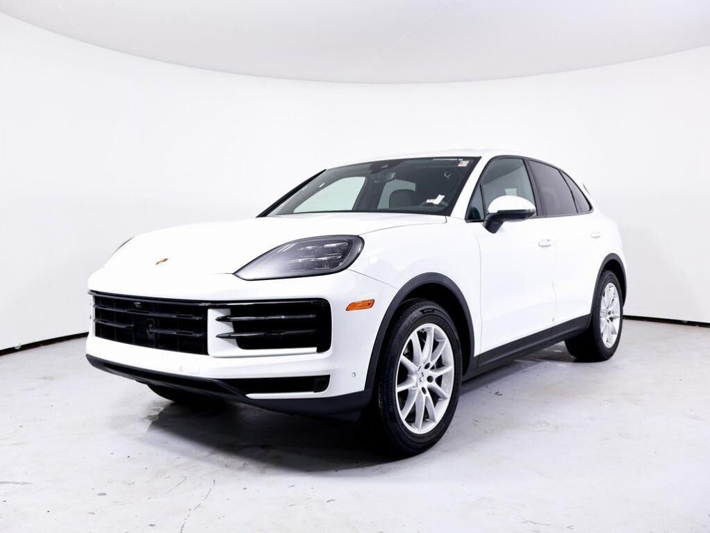 2025 PORSCHE Cayenne