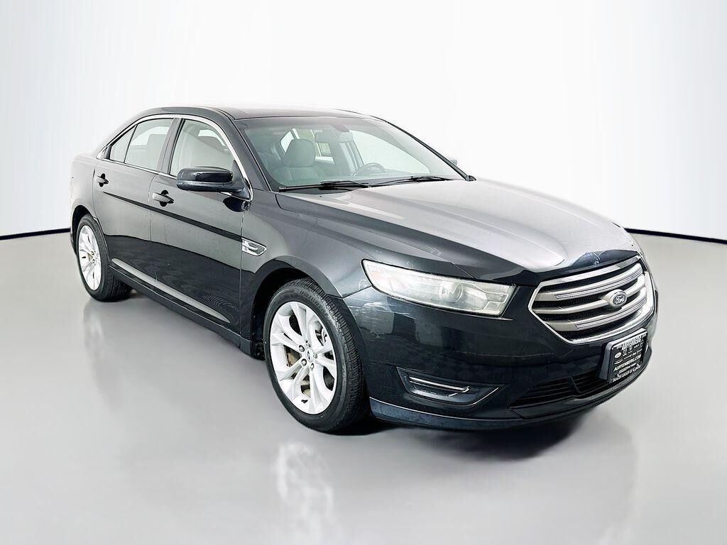 2013 FORD Taurus