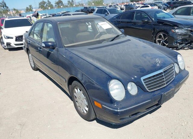 2000 MERCEDES-BENZ E-Class