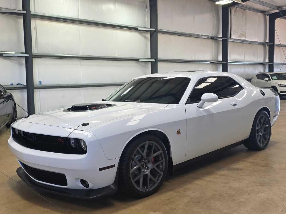 2017 DODGE Challenger