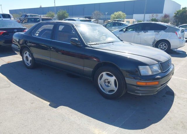Lexus LS