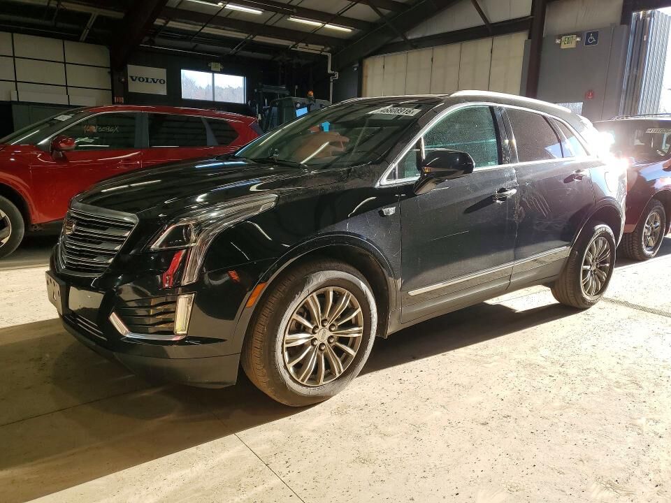 2017 CADILLAC XT5