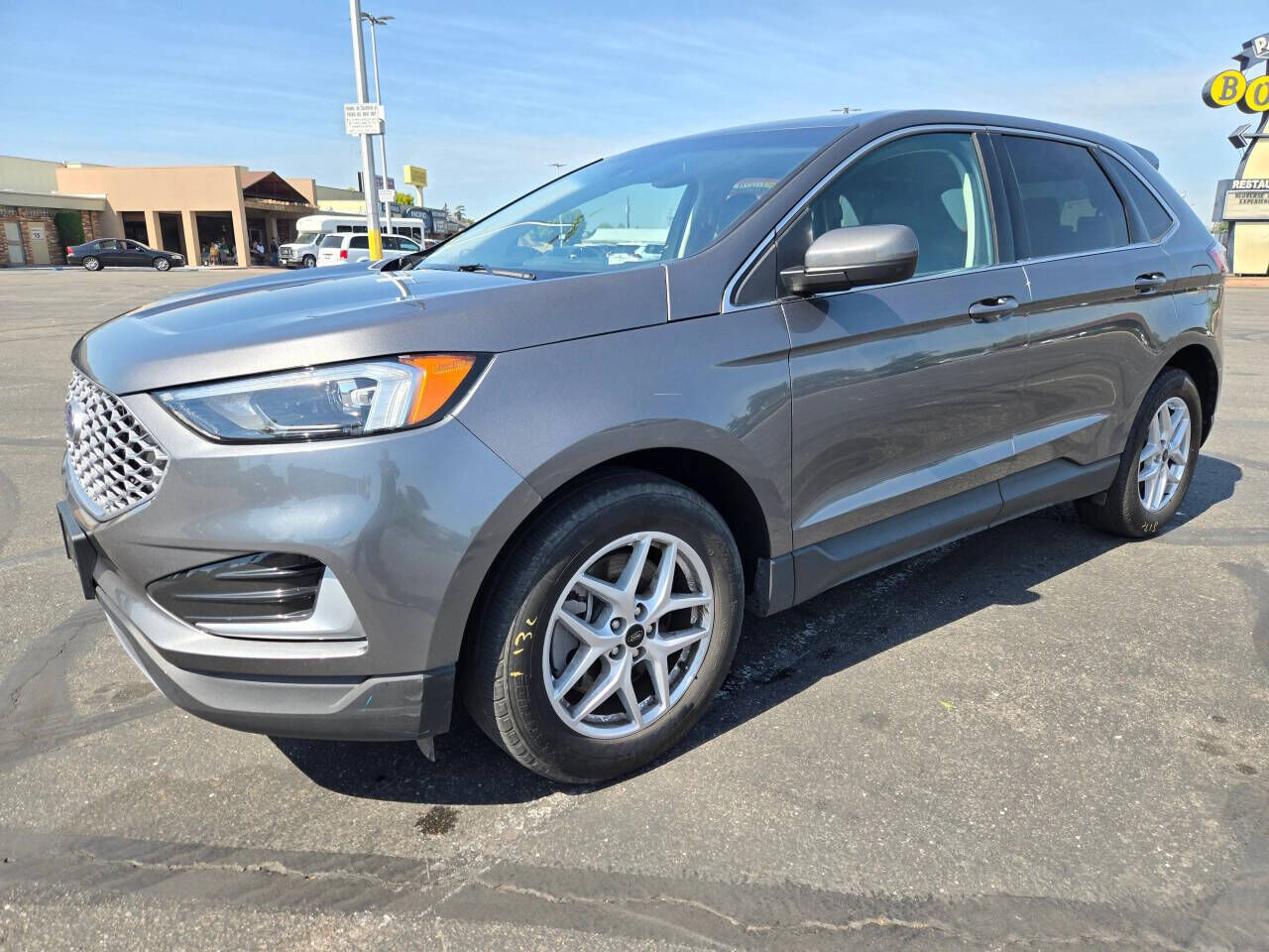 2024 FORD Edge